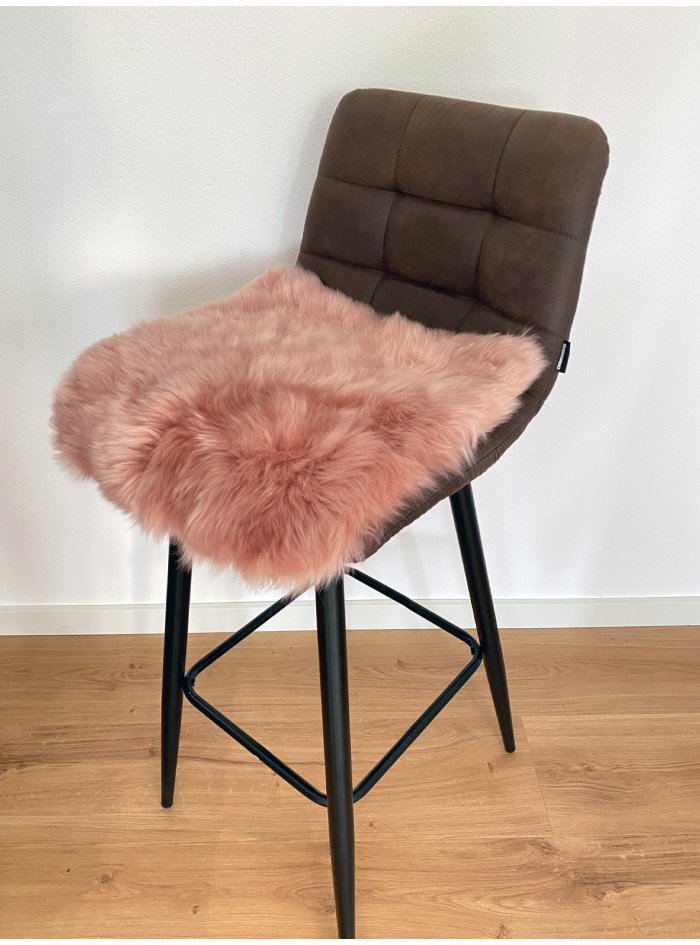 Sitzauflage echt Lammfell Schnucke rosa hochwollig Sitzkissen Stuhlkissen Rollstuhlauflage Katzenbett Kuschelkissen Rohn-Moden 